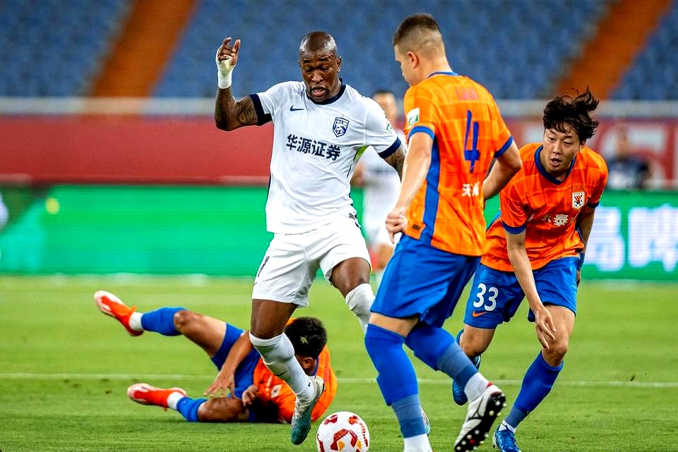 包含德甲倒计时，武汉三镇今夜远射贴柱，细节引发关注，更衣室稳定，球队文化再被提及的词条