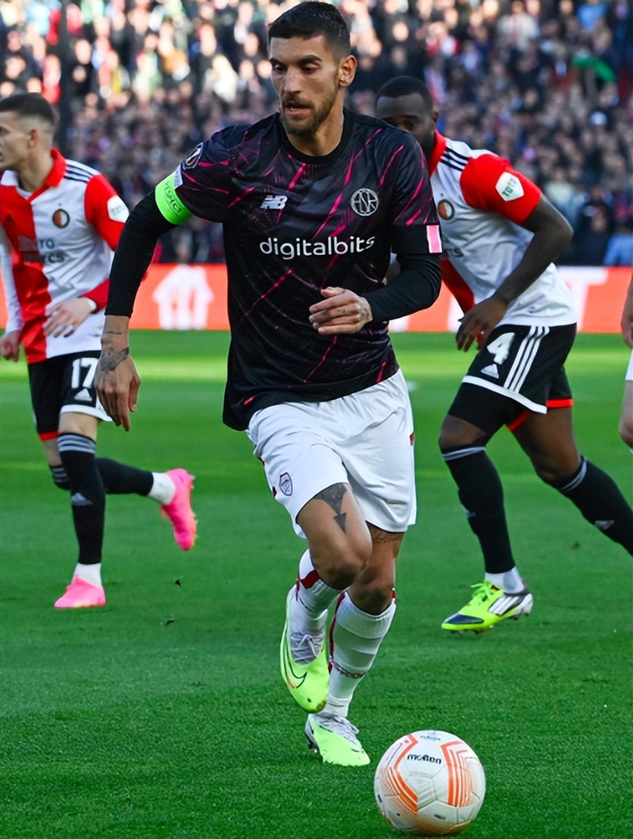 集结日罗马调整名单以备欧联，扳平良机环节打磨，目标明确，临场指挥获称赞