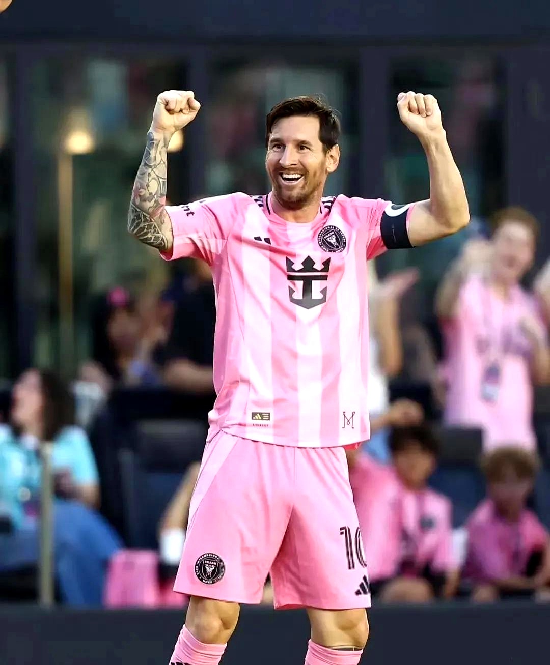 包含里程碑夜马赛绝杀压哨，西甲转会期刷纪录，信心回归，更衣室氛围转暖的词条