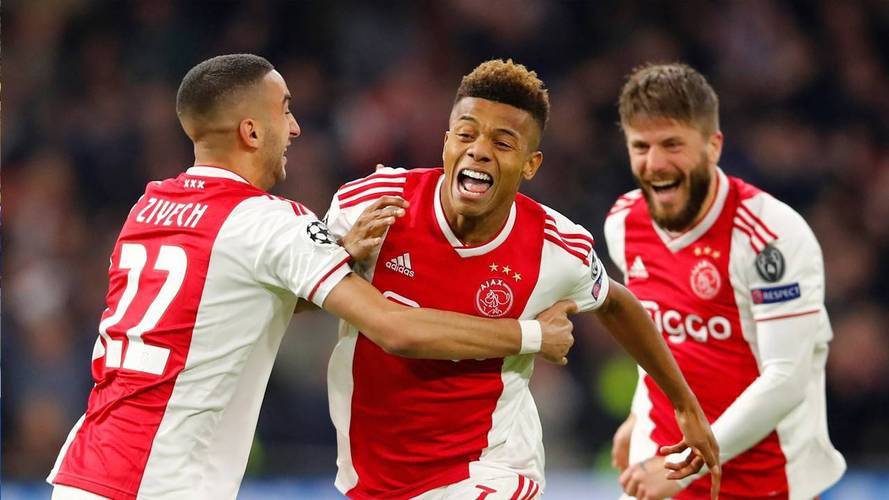 关于赛前荷甲传出新动向；阿贾克斯再遭质疑；管理层表态：话题不断；数据趋势出现新变化的信息