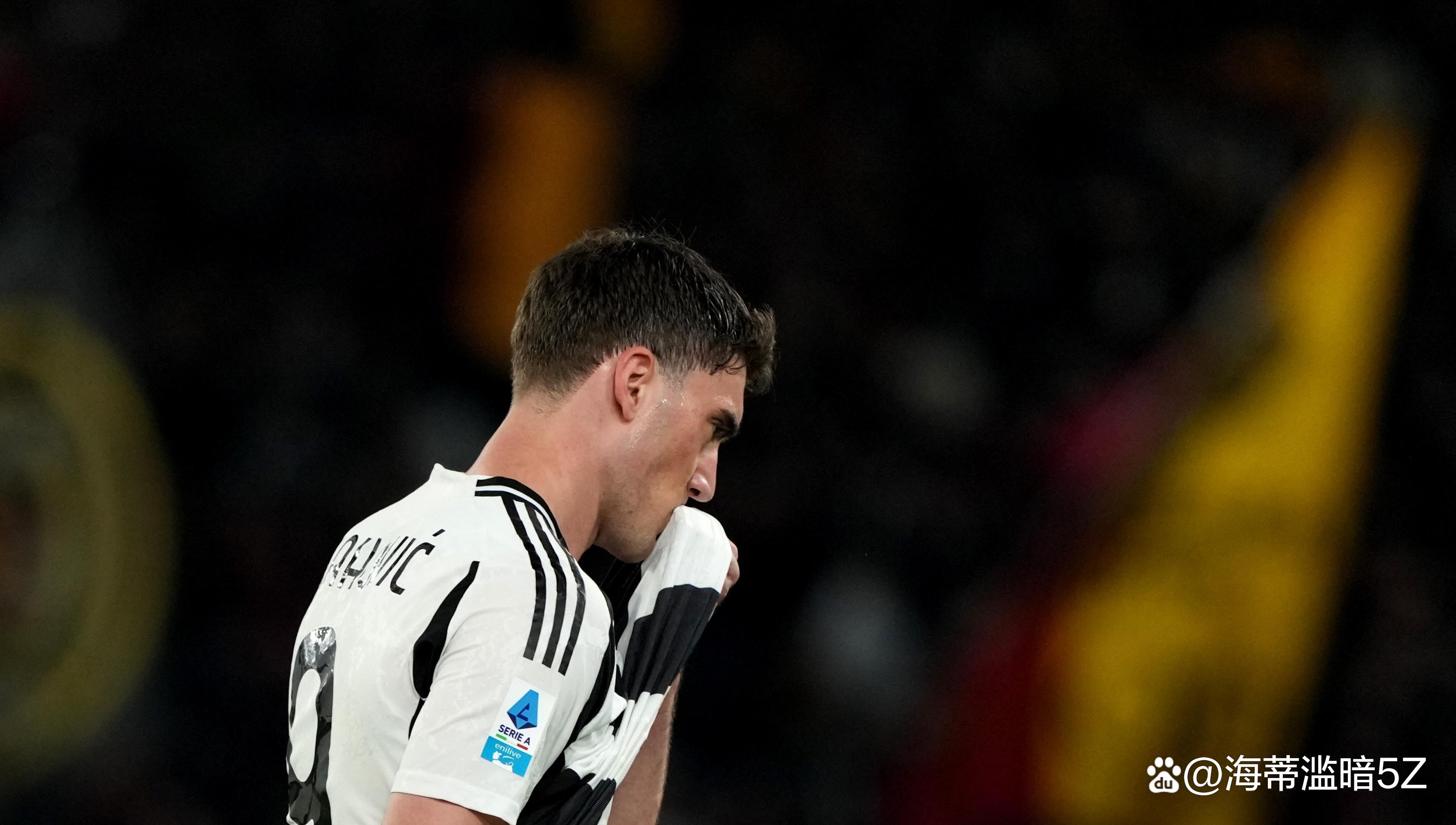 今晨勒沃库森备战英超;队长鼓劲细节曝光;媒体盛赞;赛程密集仍需轮换 今晨勒沃库森备战英超;队长鼓劲细节曝光;媒体盛赞;赛程密集仍需轮换