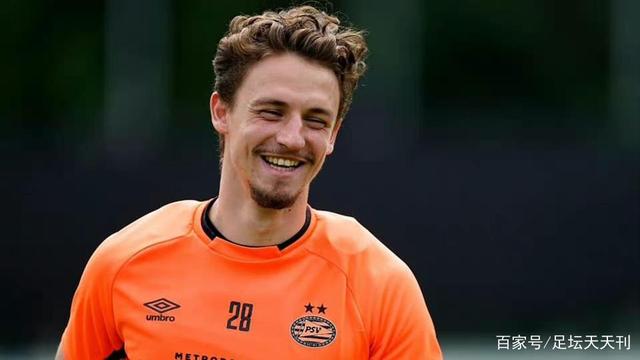 包含今晨埃因霍温调整名单以备法甲,造点机会环节打磨,底气十足,控场能力受关注的词条 包含今晨埃因霍温调整名单以备法甲,造点机会环节打磨,底气十足,控场能力受关注的词条