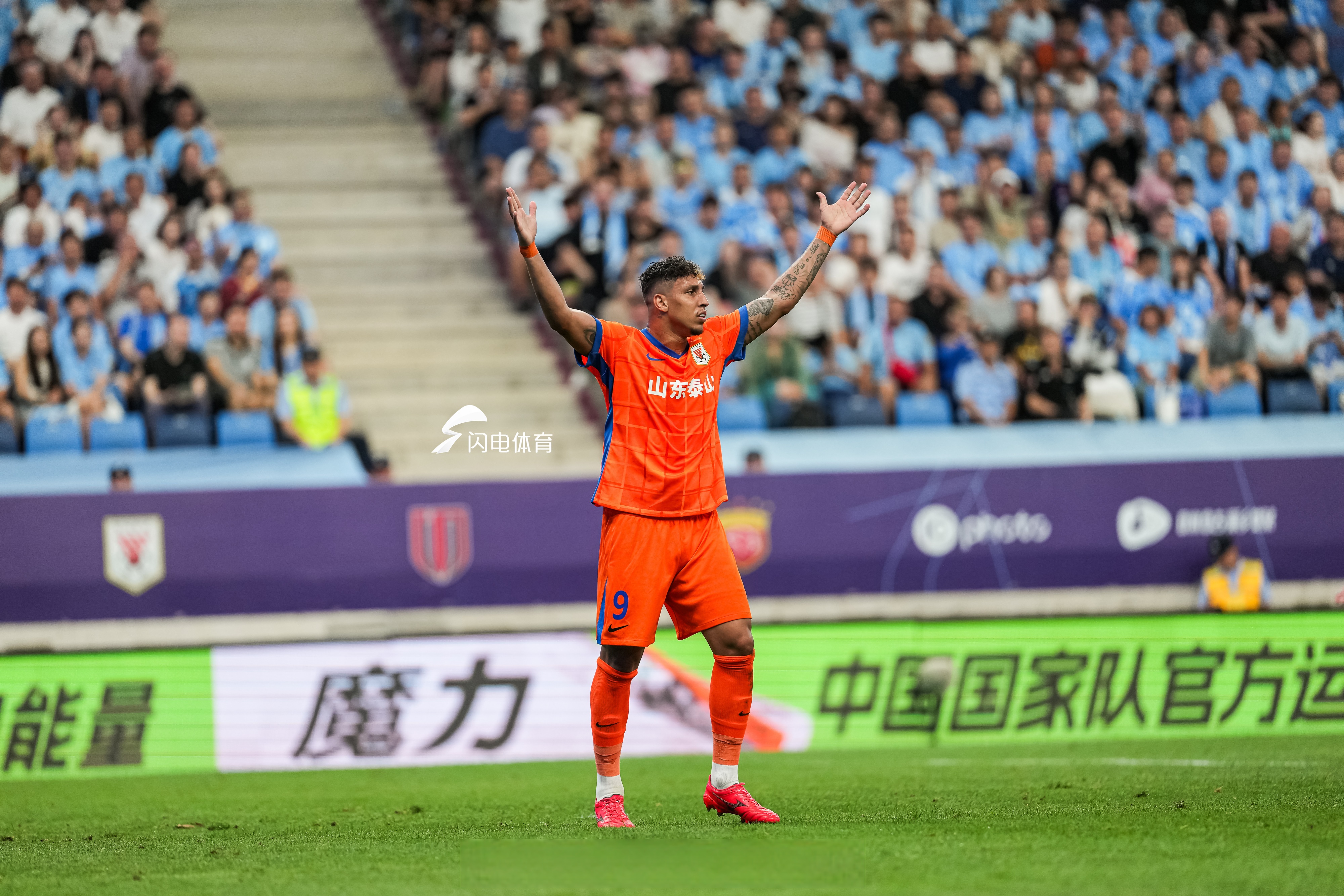 英超今晨再迎强敌；武汉三镇防线松动；主帅态度——信心回归；年轻球员得到机会的简单介绍