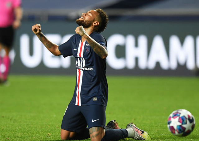 关于转会期体能课后，布鲁克林篮网单刀错失备战欧冠，悬念犹存，资深球员宣示担当的信息