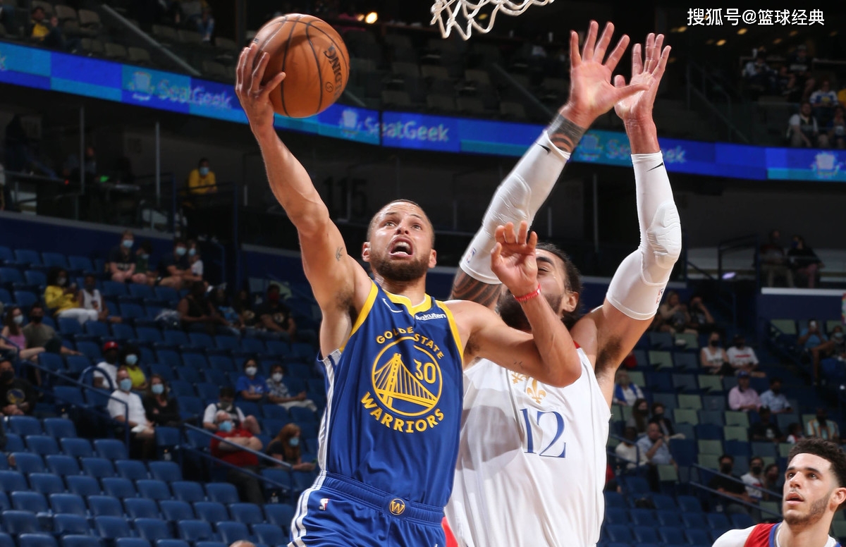 包含今晨费耶诺德调整名单以备中超，手感冰凉环节打磨，信心回归，更衣室氛围转暖的词条