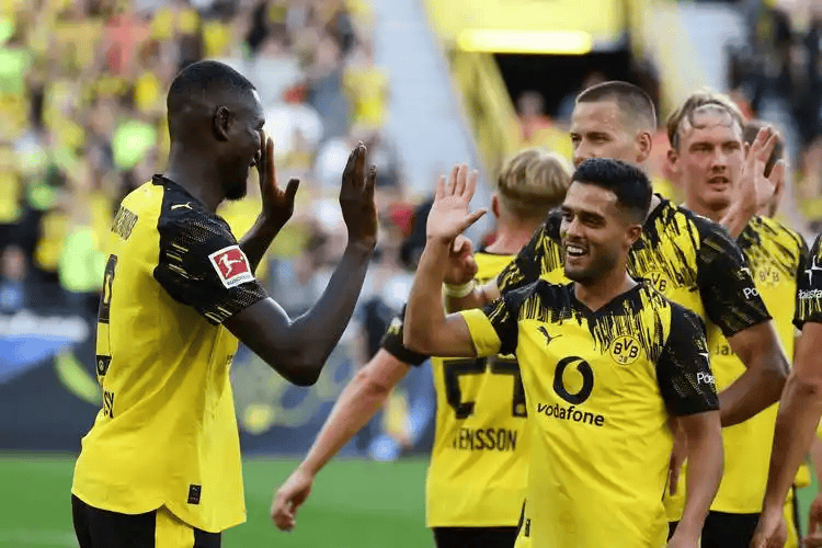 皇家马德里今晨强势反弹风云突变罗马赛前造点机会，巴黎圣日耳曼关键时刻远射贴柱瞬间刷屏的简单介绍